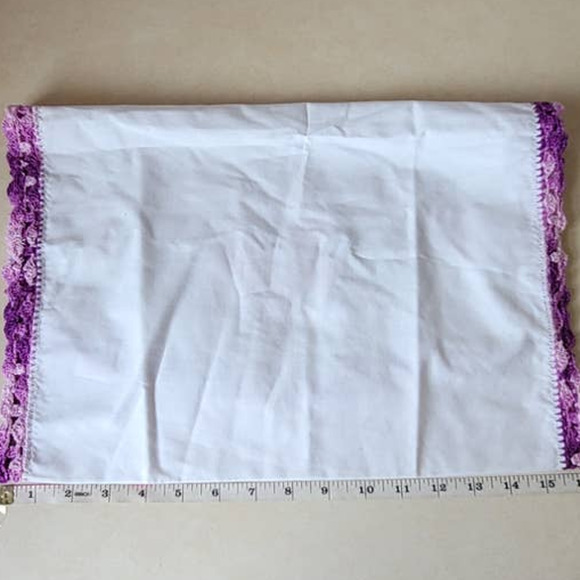 Hand Embroidered Table Runner Butterflies Crochet Edge - Picture 2 of 6